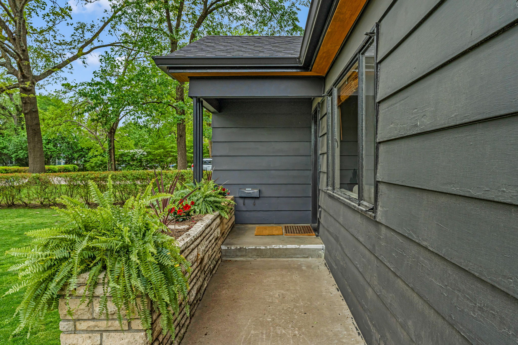 Stone Planter Entry