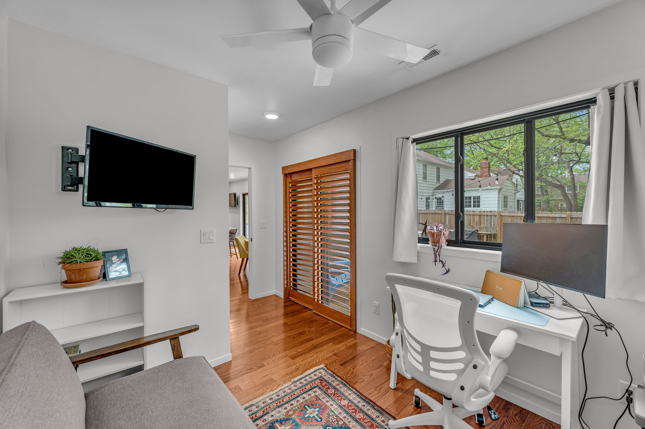 Home Office — Alt View